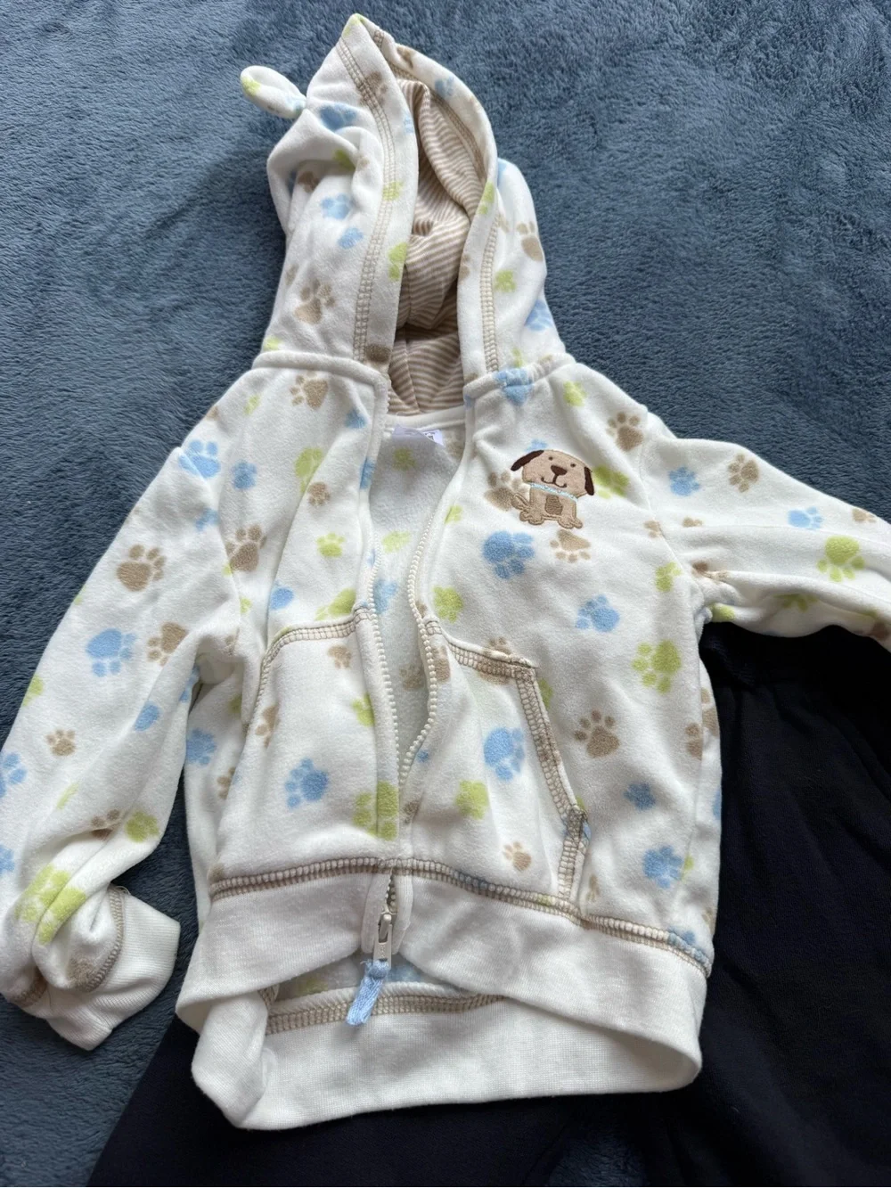 Gymboree fleece sweatpants black and Carters zip up fleece sweatshirt baby boy
